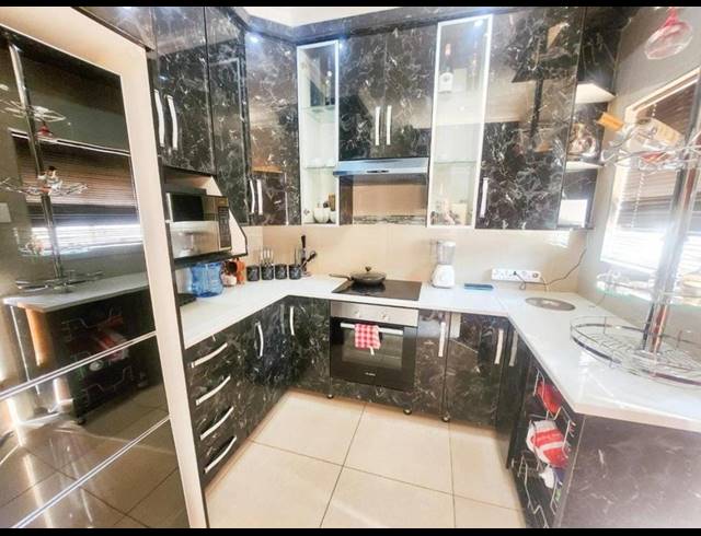 3 BEDROOM FREESTANDING FOR SALE IN STILFONTEIN EXT 1